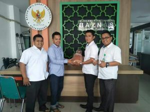 Perusahaan Swasta Berikan Zakat Ke Baznas Kota Padang