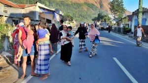 Lombok Dihoyak Gempa 6,4 SR Ratusan Korban Mengalami Luka-Luka dan Meninggal Dunia