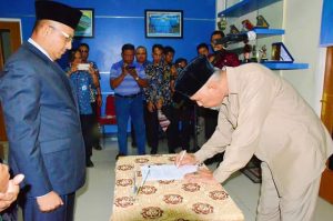 Hendra Febrizal Dilantik Walikota Padang Sebagai Dirut PDAM Defenitif