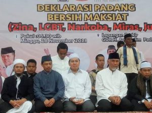 Ribuan Warga Kota Padang Hadiri Deklarasi Anti Maksiat