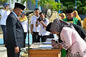 Dongkrak Kinerja 2019,Dirut PDAM Kota Padang Segarkan Struktural.