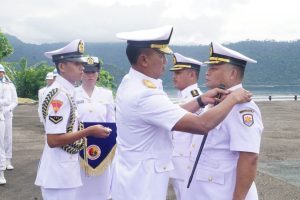 KOMANDAN PANGKALAN UTAMA TNI AL II PADANG PIMPIN SERTIJAB KOMANDAN PANGKALAN TNI AL SIBOLGA
