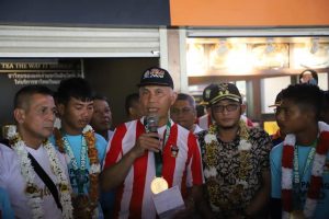 Wako Mahyeldi dan Wawako Hendri Septa Arak Piala Soeratin U-15 Keliling Kota Padang