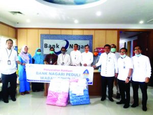 Peduli Tim Medis Bank Nagari Serahkan Bantuan APD 200 Set Ke RS M Djamil Padang