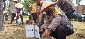 Perkebunan Milik Anggota Polri Dikunjungi Oleh Kapolda Sumbar dan Gubernur
