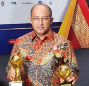 Perumda Air Minum Kota Padang Terima Penghargaan Top BUMD Award 2020