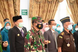 Danlantamal II Hadiri Pelantikan Walikota Padang