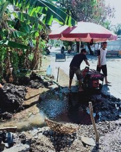 Perumda Air Minum Kota Padang Lakukan Pengerjaan Perbaikan Kebocoran Pipa di Bungo Pasan