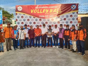 Gubernur Mahyeldi Buka Kejurda Volly Ball Se- Sumbar FKAN CUP 2021