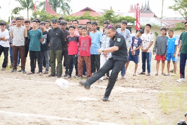 Semarakan Hut Brimob ke 77 dan Kota Padang Panjang ke 232, Wagub Audy Kick Off Danyon Cup