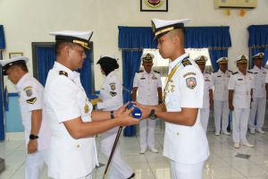 Letda Laut (E) Yusuf Syamia Putra Jadi Lulusan Terbaik Dikmapa Pusdiklek Angkatan XXIX A TA 2022