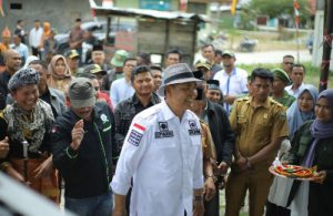 Masyarakat Sungai Nanam Antusias Dikunjungi Oleh Bupati Solok dan Rombongan Anggota DPR RI Pusat