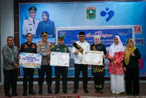 Bupati Solok Ukir Prestasi, Terima Penghargaan Stunting dari BKKBN Perwakilan RI Sumbar