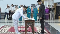 Wagub Audy Resmi Lantik Staf Ahli Gubernur Sumbar Drs. Jasman sebagai Pj Wali Kota Payakumbuh