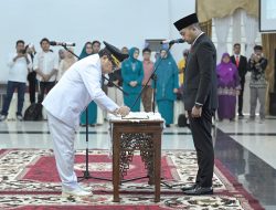 Wagub Audy Resmi Lantik Staf Ahli Gubernur Sumbar Drs. Jasman sebagai Pj Wali Kota Payakumbuh