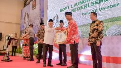 Gubernur Mahyeldi Terima Penghargaan dari Wapres atas Kinerja Sangat Luar Biasa dalam Membangun Daerah Tertinggal