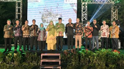 Gubernur Mahyeldi Luncurkan Kalender Iven Pariwisata Sumatera Barat Tahun 2024