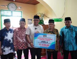 Bantu Masjid Istiqomah Limbukan 50 Juta, Ketua DPRD Sumbar Berpesan Tetap Ramaikan Masjid