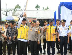 Gubernur Mahyeldi dan Kapolda Suharyono Resmikan Pemberlakuan Sistem One Way Padang-Bukittinggi untuk Urai Kemacetan Lebaran