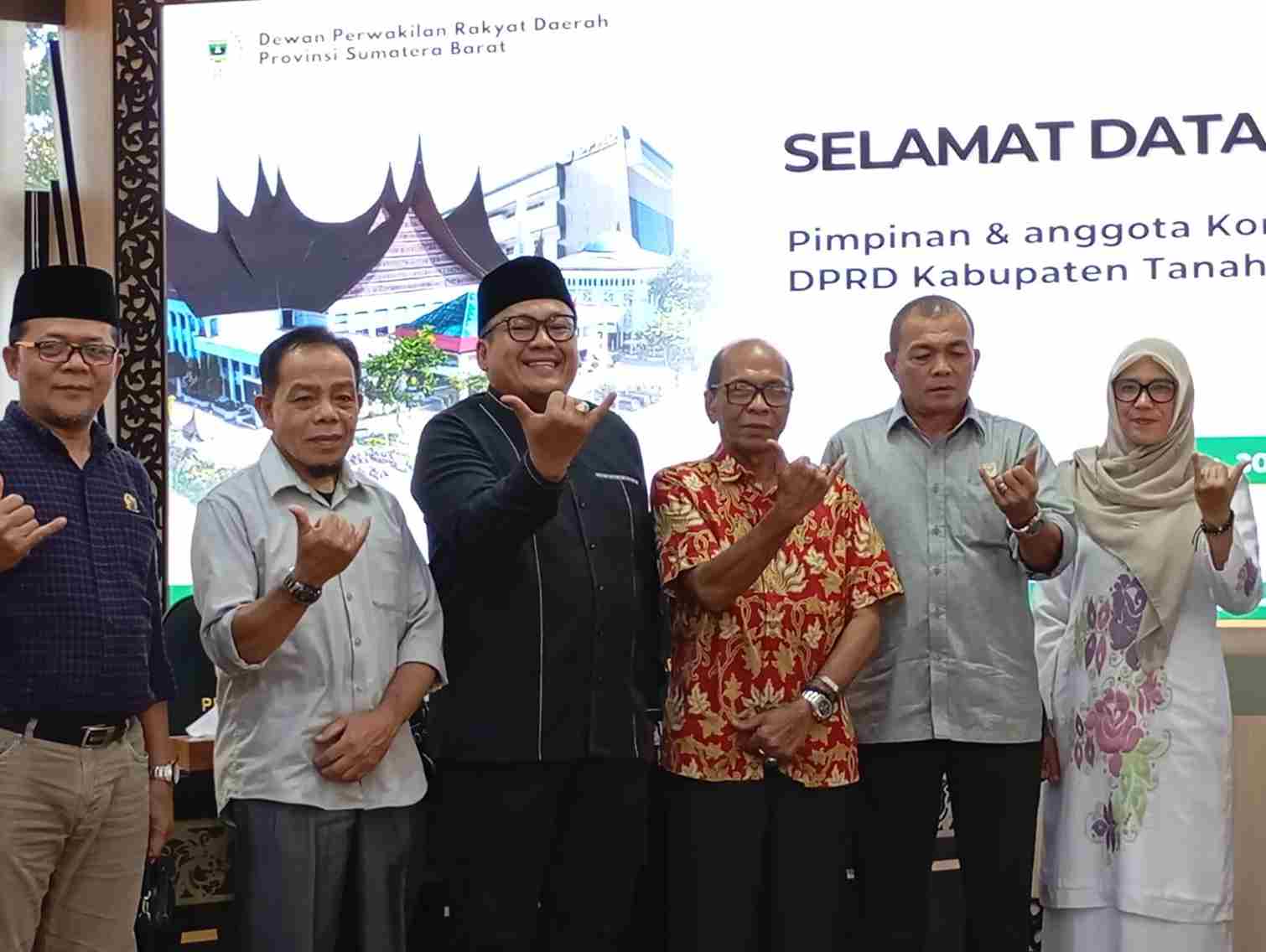 Terima Kunjungan Komisi III DPRD Tanah Datar, Ketua Tim Pakar H. M. Nurnas Paparkan Strategi Kelola Danau Singkarak