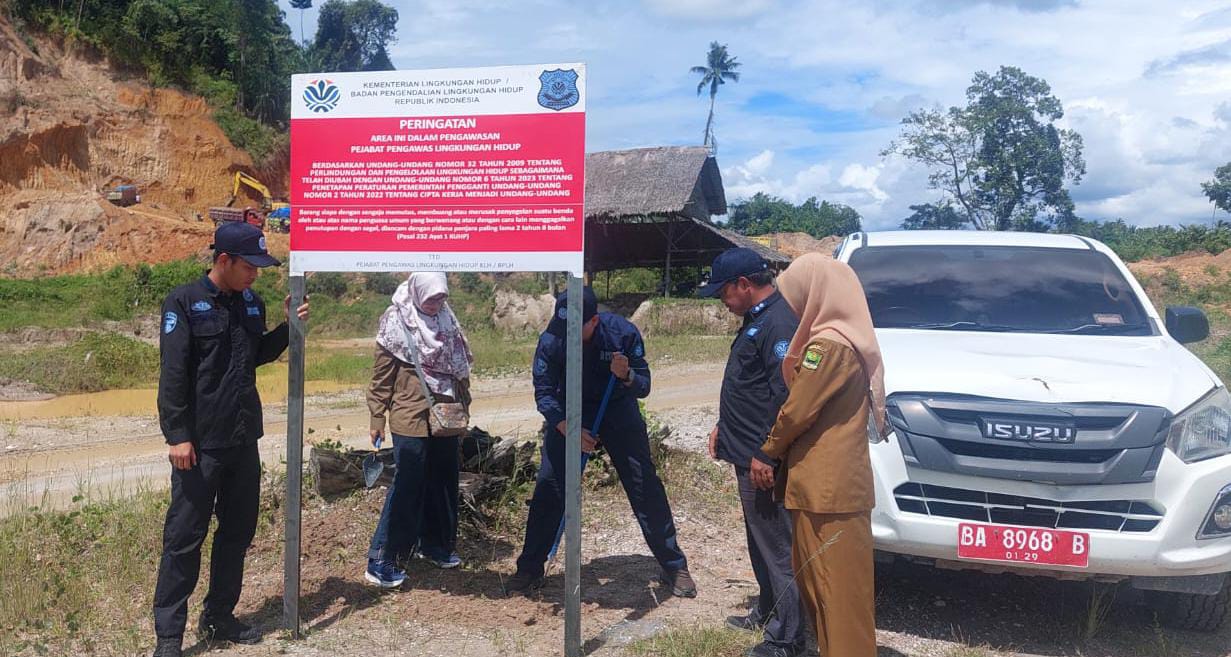 KLHK Pasang Plang Pengawasan di Tiga Lokasi Tambang Padang Pariaman