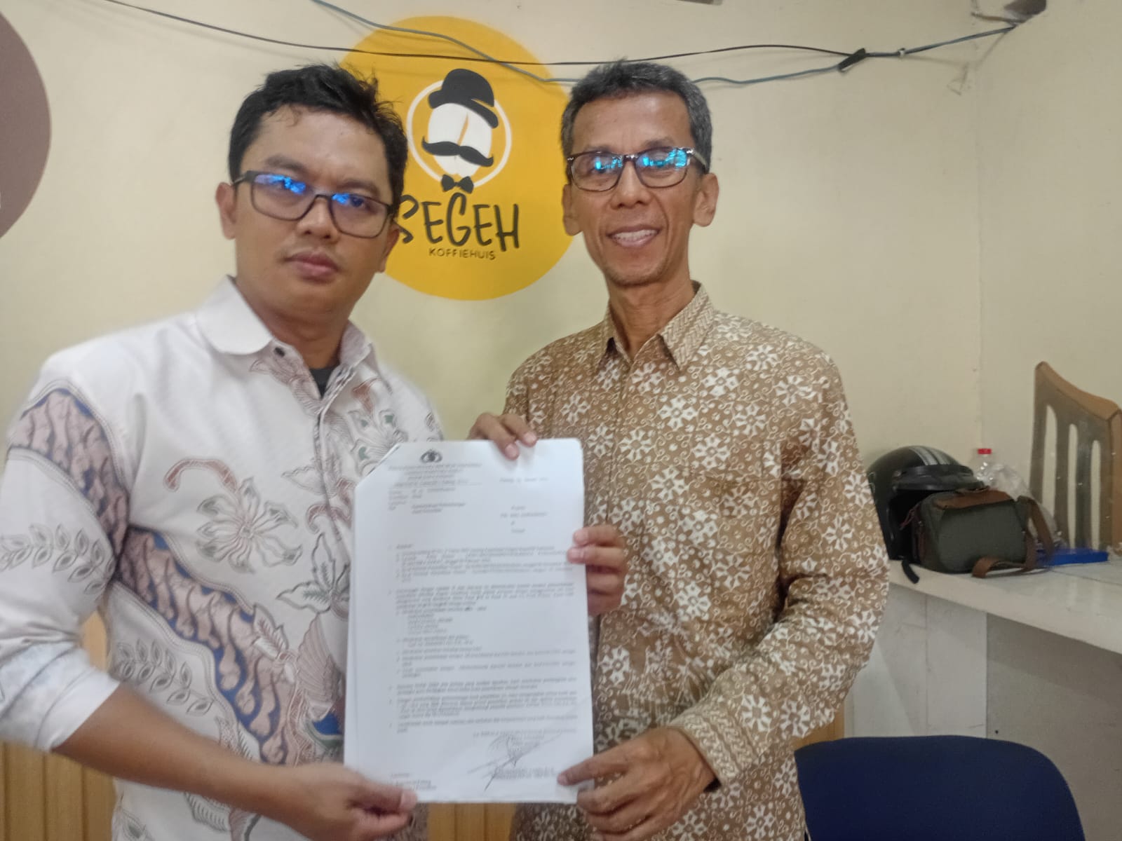 Mantan Ketua KPU Sumbar Desak Polisi Tahan Dua Tersangka Kasus Dugaan Cek Kosong Rp.1 Miyar Lebih