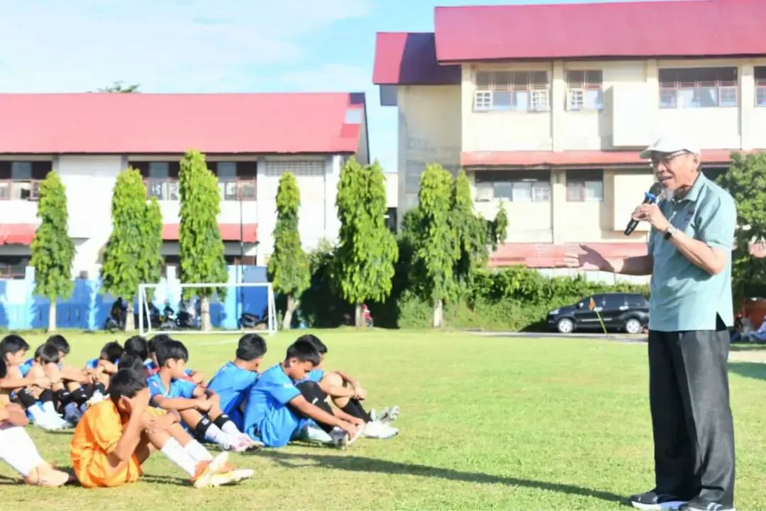 Wawako Maigus Nasir Buka Turnamen KU-14 PSTS Tabing, Perkuat Pembinaan Sepak Bola Usia Dini di Padang