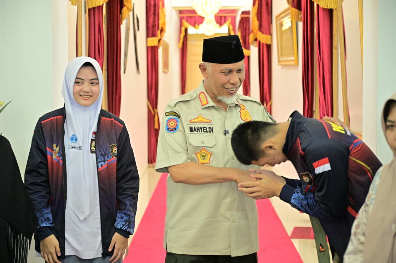 Gubernur Mahyeldi Motivasi, Pesankan Jaga Nama Baik Daerah untuk Paskibraka Tingkat Nasional