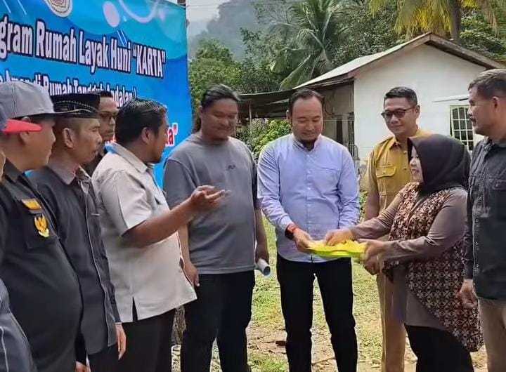 Bersama Warga dan Relawan, Rahmat Saleh Resmikan Rumah KARTA untuk Penyintas Banjir Bandang