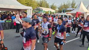 Didi Aryadi Apresiasi BomRun 2026, Hampir 4.000 Pelari Ramaikan Pantai Cimpago