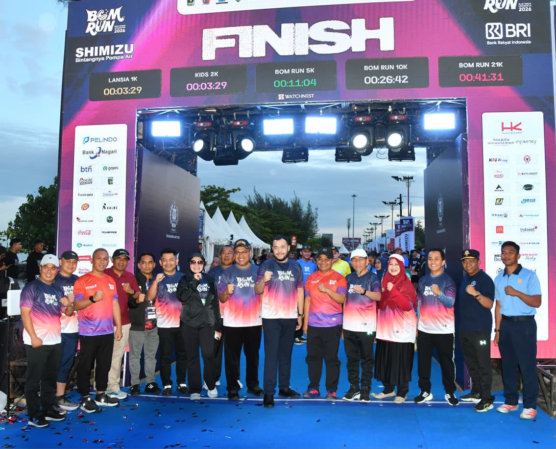 BOM Run 2026 Digelar Ikasmantri, Fadly Amran Sebut Event Lari Ini Gerakkan Ekonomi Kota Padang
