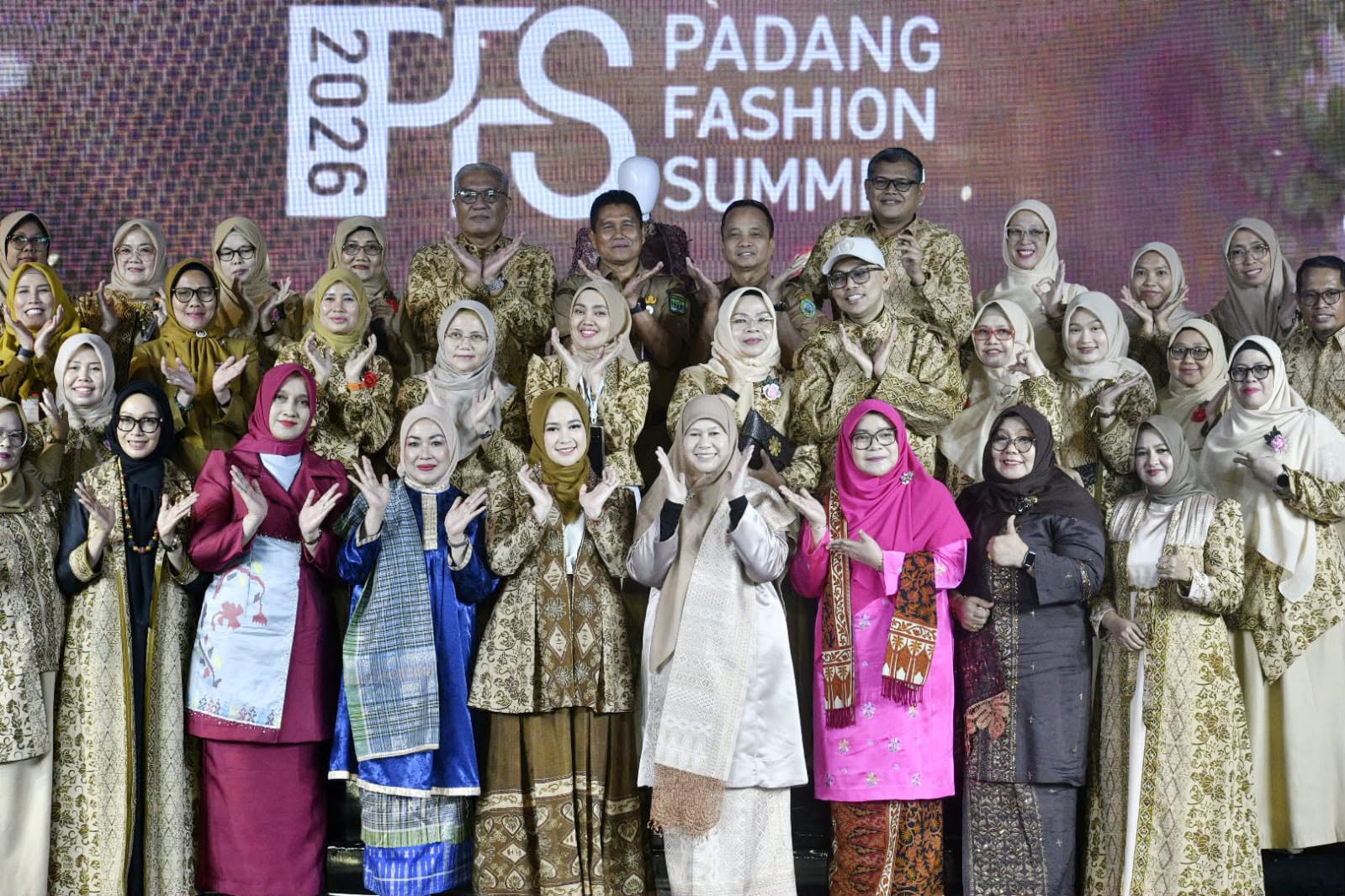 Dian Puspita Fadly Amran Dorong Generasi Muda Bawa Warisan Minangkabau ke Panggung Fashion Global