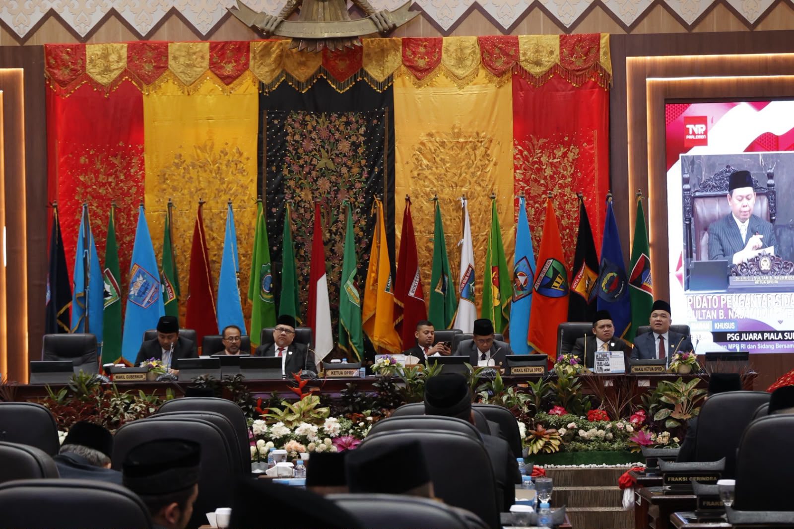 Paripurna Istimewa Dengarkan Pidato Presiden RI, Dipimpin Lansung Ketua DPRD Sumbar Muhidi