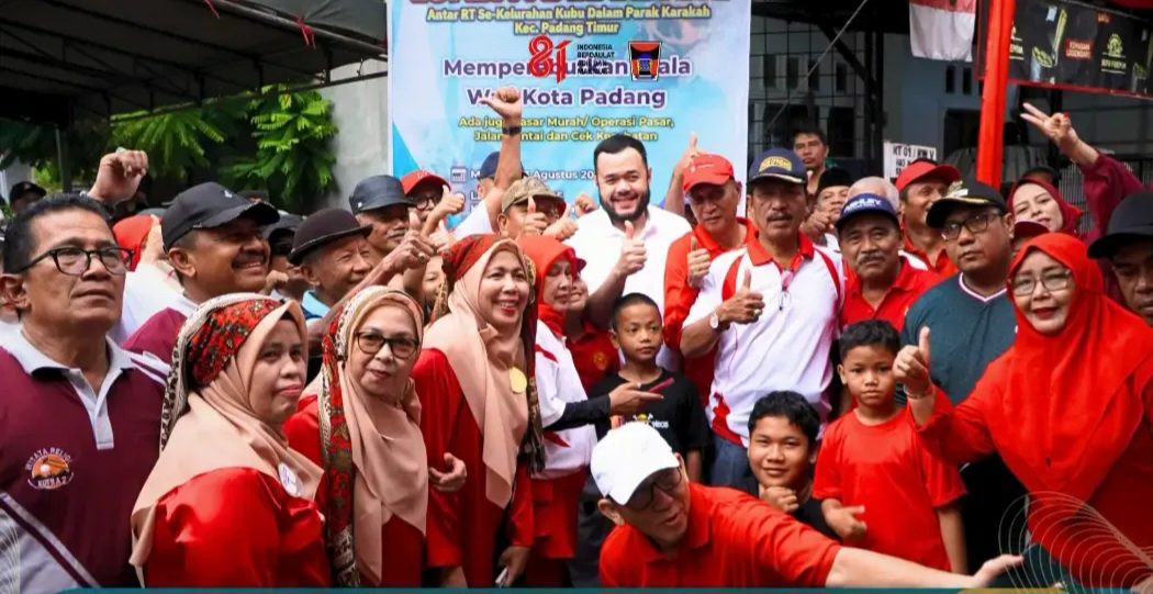 Fadly Amran Meriahkan Jalan Santai dan Lomba Marandang 54 RT di Kubu Dalam Parak Karakah