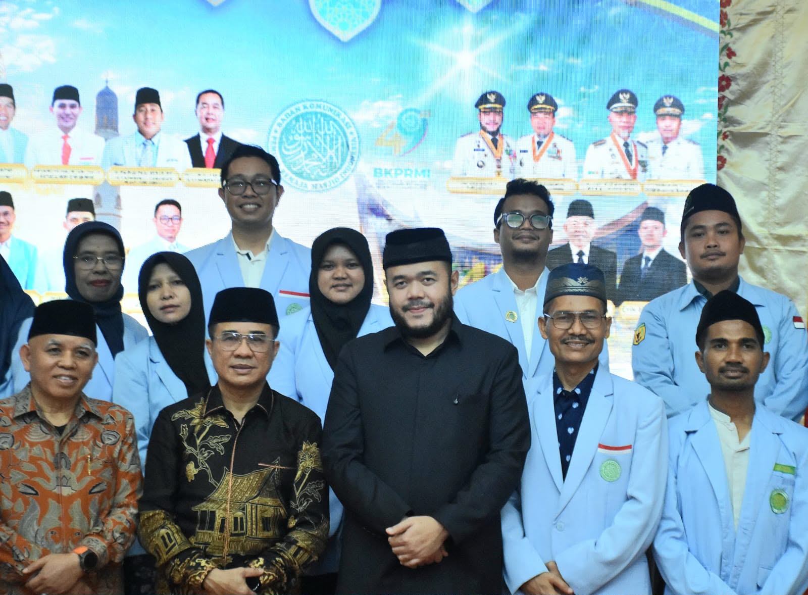 Puncak Milad ke-49 BKPRMI Sumbar, Fadly Amran Tekankan Pentingnya Generasi Muda Memakmurkan Masjid