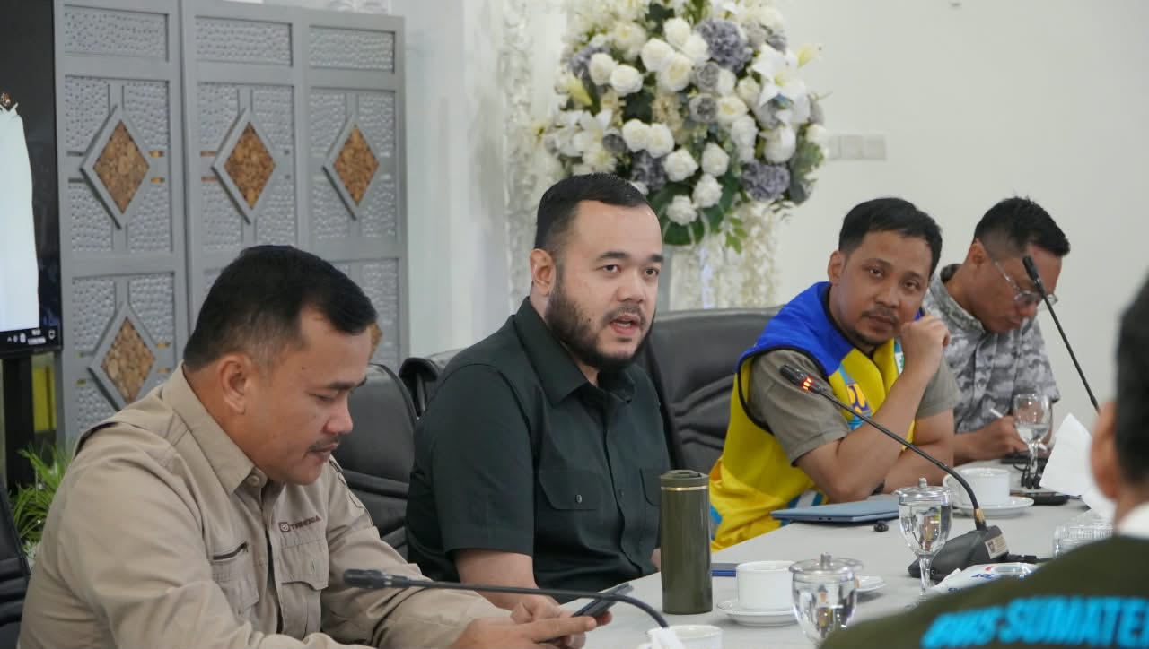 Banjir Berulang Resahkan Warga, Fadly Amran Gandeng BWS Sumatera V Untuk Normalisasi Sungai di Padang