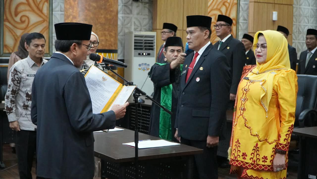 Lantik 27 Pejabat Pemko Padang, Maigus Nasir: Birokrasi Harus Hadirkan Perubahan Nyata
