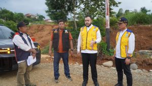 Pulihkan Infrastruktur Pascabencana, Fadly Amran Pantau Pembangunan Jalan Limau Manis hingga Batu Busuk